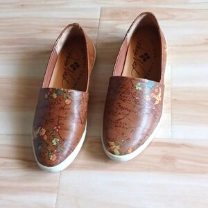 Patricia Nash Slip-on flats